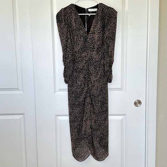 ASTR the Label Ruched Front Midi Dress - Picture 6 of 16